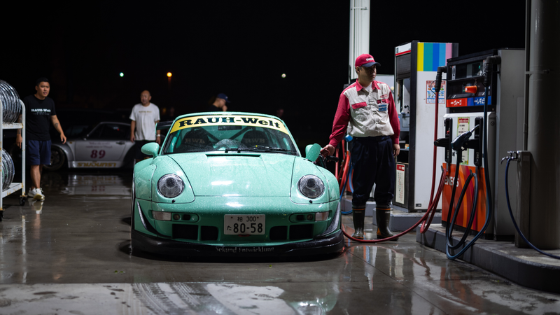 Illustration for article titled I Drove Through A Japanese Typhoon With A Dozen RWB Porsches